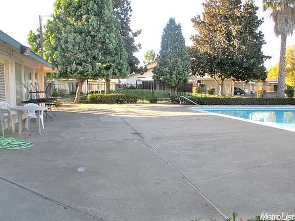 4th image of 7680 La Mancha Way