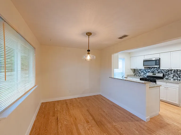 6819 Greycloud Dr — Photo 8