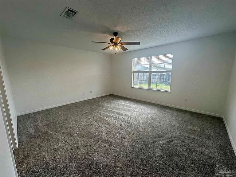 541 Batten Blvd — Photo 11