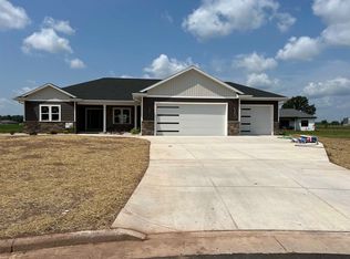 1557 Echo Pine Ct, De Pere, WI 54115