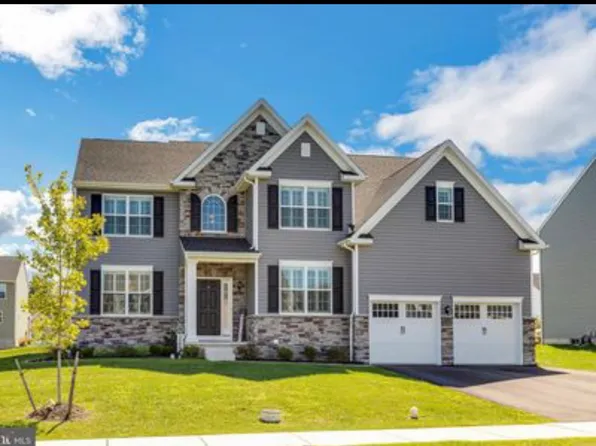 133 Markley Farm Cir, Norristown, PA 19403