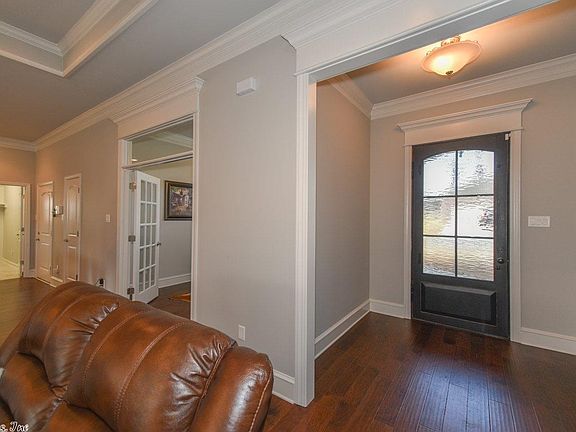 4th image of 9425 Oak Forest Ln