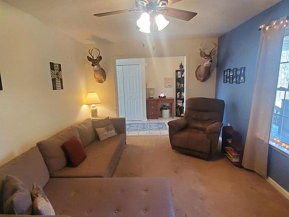 5th image of 221 McGuire Cir