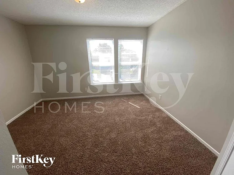 8854 Youngs Creek Ln — Photo 8