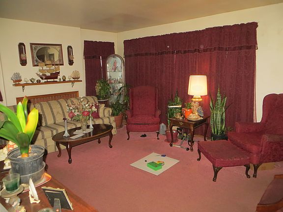 4th image of 2925 Brownlee Ave