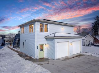 664 Pine Dr, Lake Milton, OH 44429