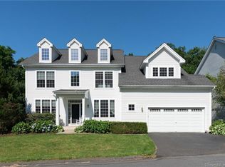 4 Declaration Rd, Southbury, CT 06488