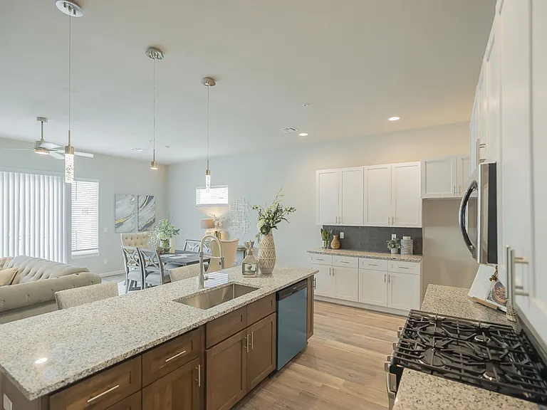Oak Hill Townhomes: Now Offering First Month FREE! — Photo 35