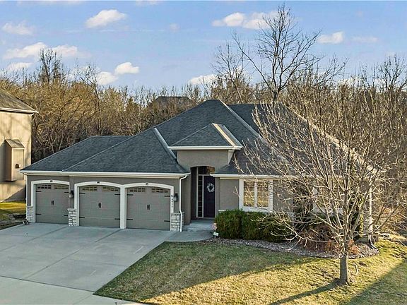 2nd image of 4420 NE Georgian Dr