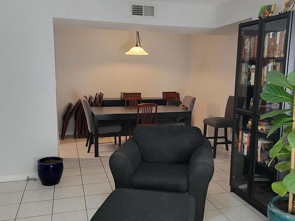 4th image of 5518 E LINDSTROM Lane #1009