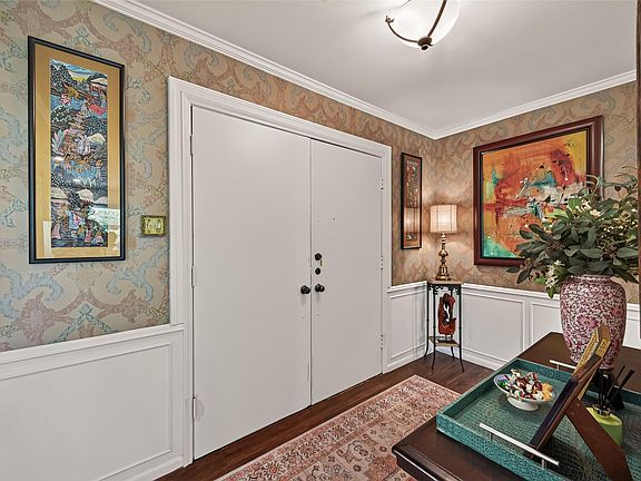 2nd image of 2623 Pomeran Dr