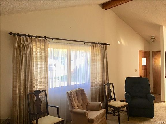 4th image of 26 Duchess Dr