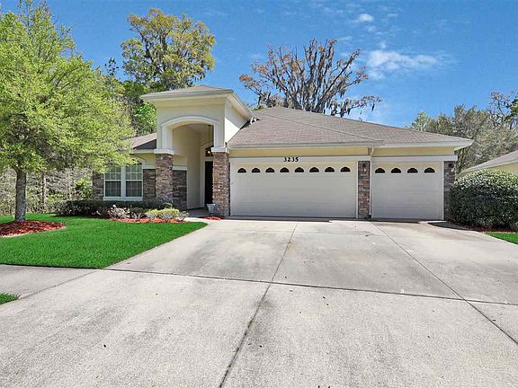 3rd image of 3235 Warnell Dr