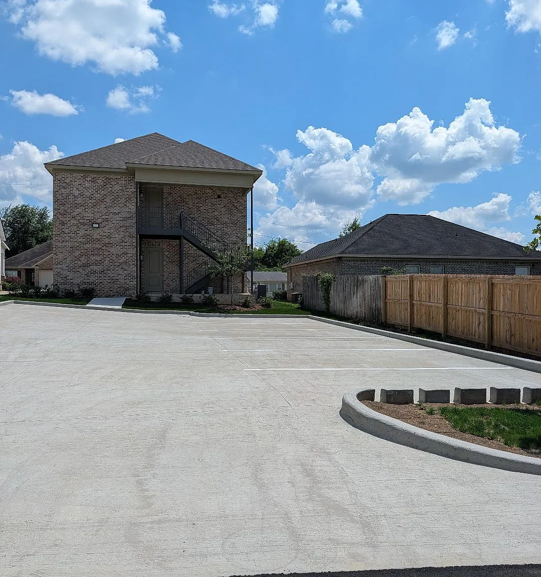 3 bed, 3.5 bath, 1550 sqft, $3,000 — Photo 4