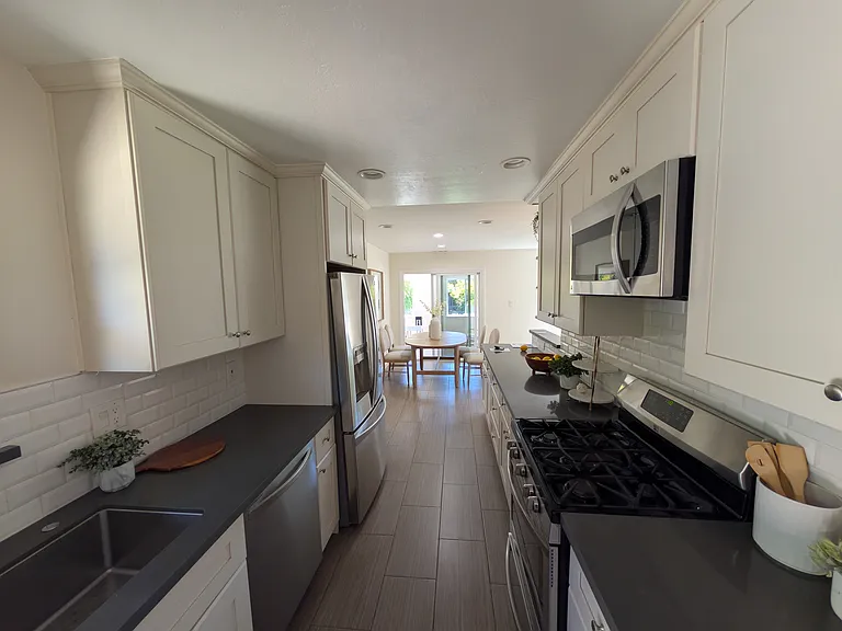 373 Dayton Ave — Photo 4