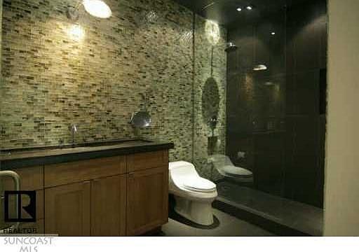 5th image of 300 Beach Dr NE APT 210