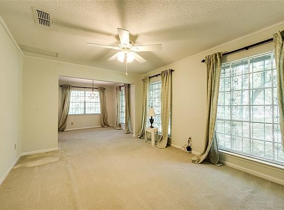 5th image of 800 Live Oak Ln