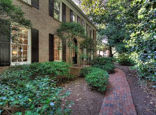 3718 Sharon Rd, Charlotte, NC 28211