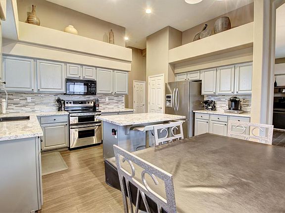 2nd image of 6001 E Sonoran Trl