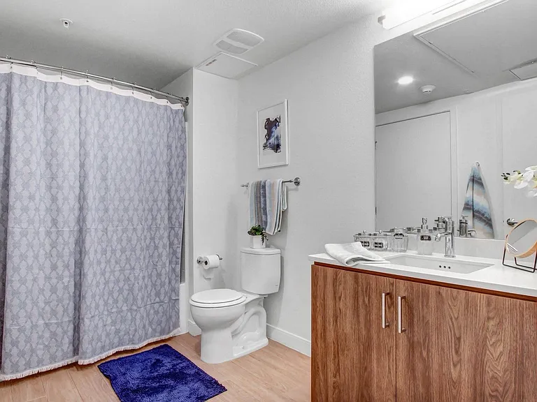 Watermark Apartments — Photo 11