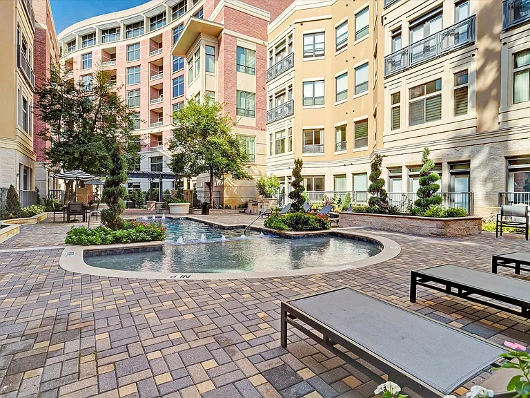 1901 Post Oak Blvd #1404 — Photo 12