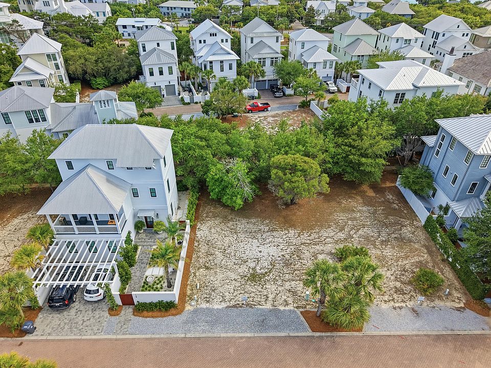 1st image of 26 Sand Oaks Cir