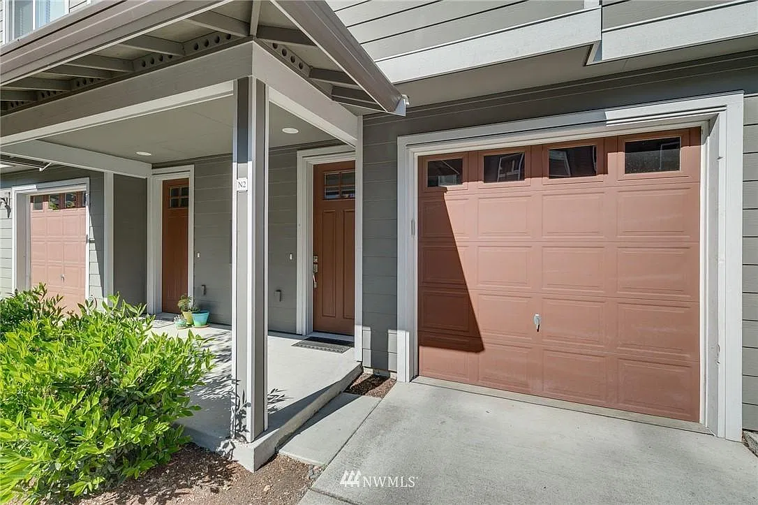 3 bed, 1856 sqft, $3,150 — Photo 1