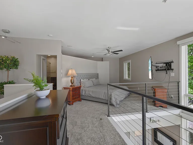 932 N Broadway St #1 — Photo 28