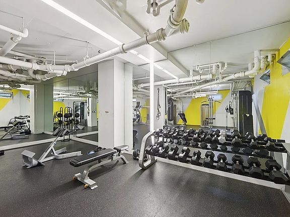 4th image of 1234 Ashbury St #2