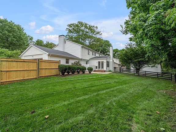 5th image of 716 Kirkland Dr