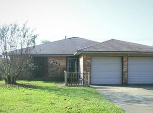 628 S Remington Dr, Angleton, TX 77515