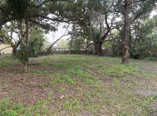 E Quayle St, Eustis, FL 32726