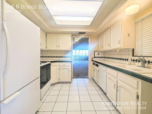 548 N Dodge Blvd
