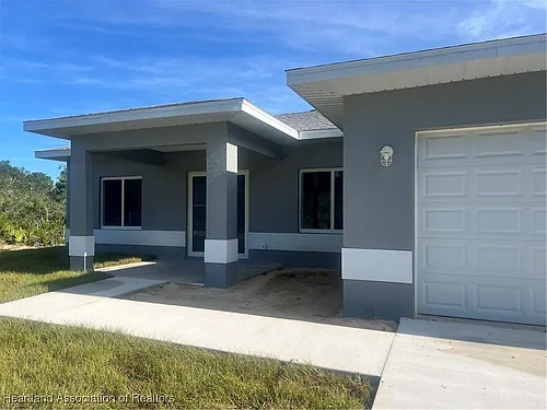239 Pelican Ave Photo 1