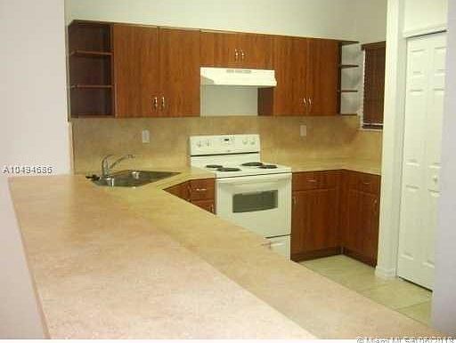 2nd image of 932 SW 6th Pl #0