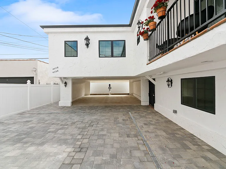 460 N Sierra Bonita Ave #460 — Photo 35