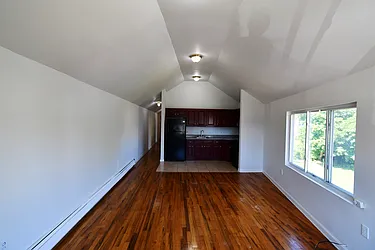 Rented by Elsie Ortiz, LREB