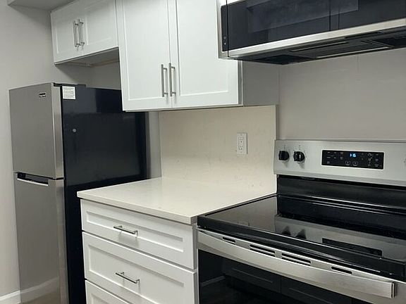 3rd image of 13608 S Village Dr APT 7106