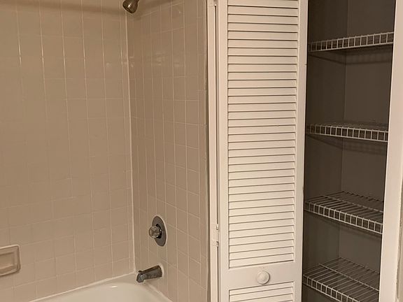 3rd image of 3886 Calibre Bend Ln APT 802