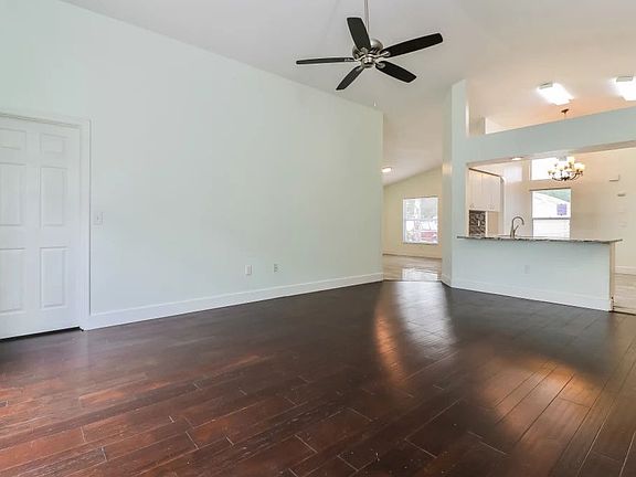 3rd image of 30720 Wrencrest Dr