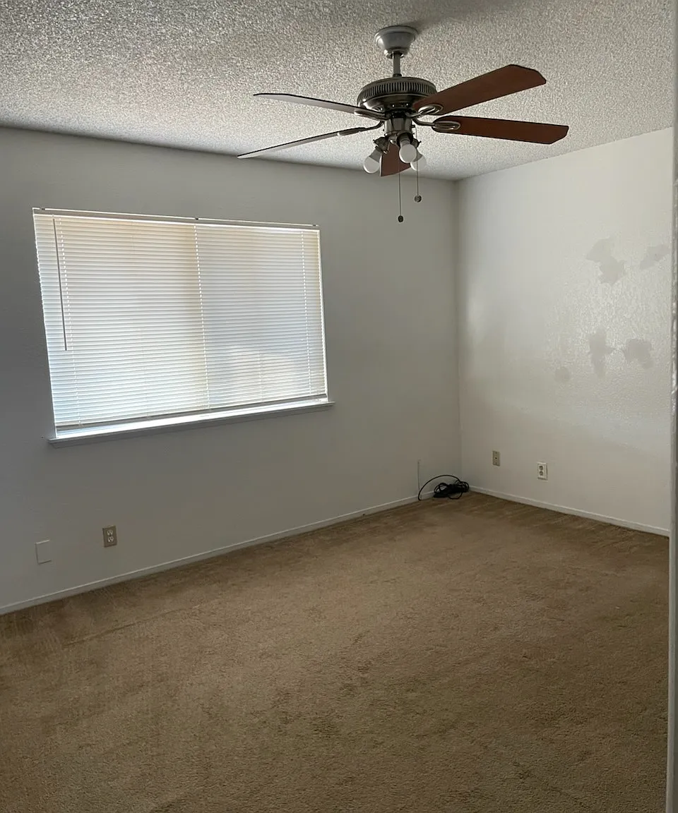 2 bed, 1.5 bath, 934 sqft, $1,950 — Photo 2