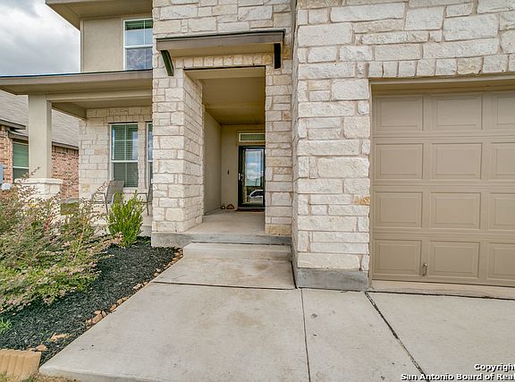 4th image of 15303 McKays Lark