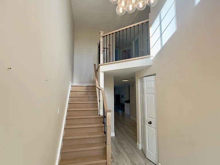 908 Copper Leaf Cres — Photo 3