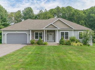 10 Silver Fox Ln, East longmeadow, MA 01028