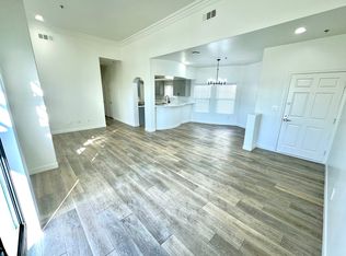 4623 Willis Ave #305, Sherman Oaks, CA 91403
