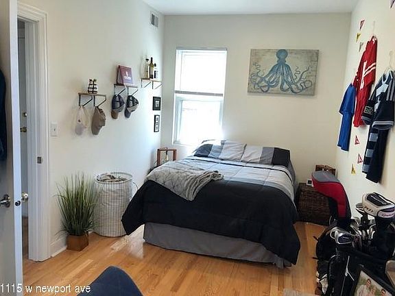 2nd image of 1115 W Newport Ave #517