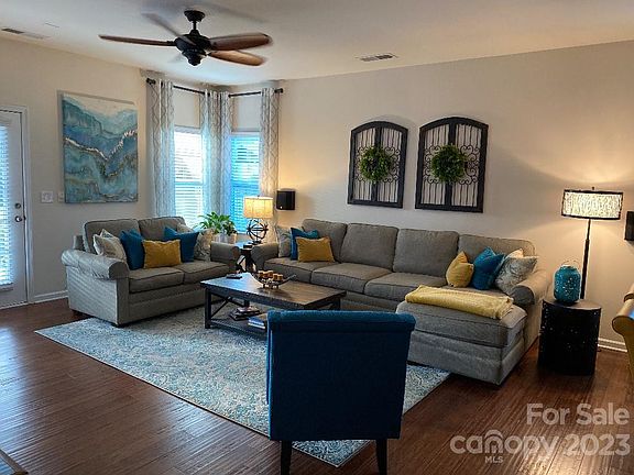 5th image of 10515 Maggie May Ln