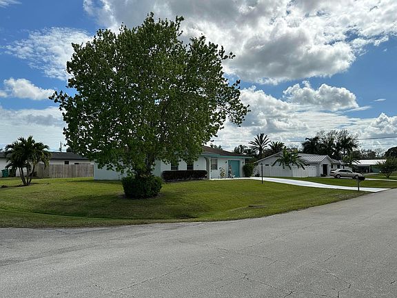 4th image of 879 SE Degan Drive