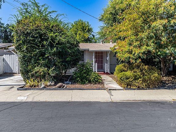 5th image of 3037 Bertram Court