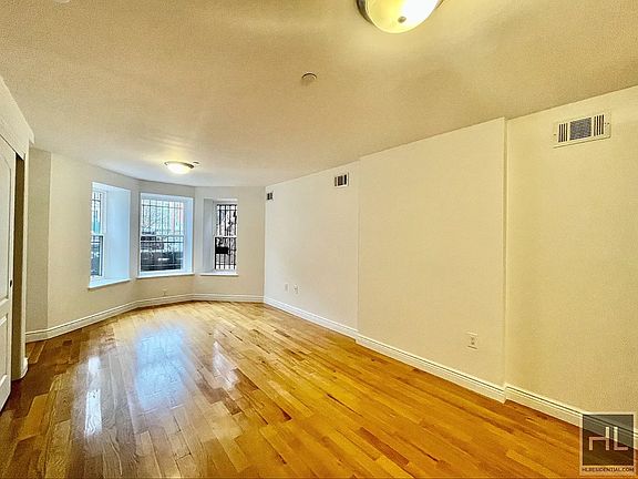 2nd image of 91 Macon St #1A
